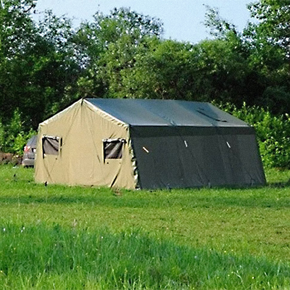 Стандартные армейские палатки в Докучаевске